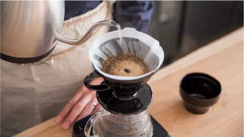 Pha pour-over V60 cà phê Măng Đen theo phương pháp 4:6 Tetsu Kasuya