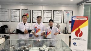 Trao chứng chỉ hoàn thành lớp Rang Xay SCA K0725 tại Stone Village Lab Măng Đen