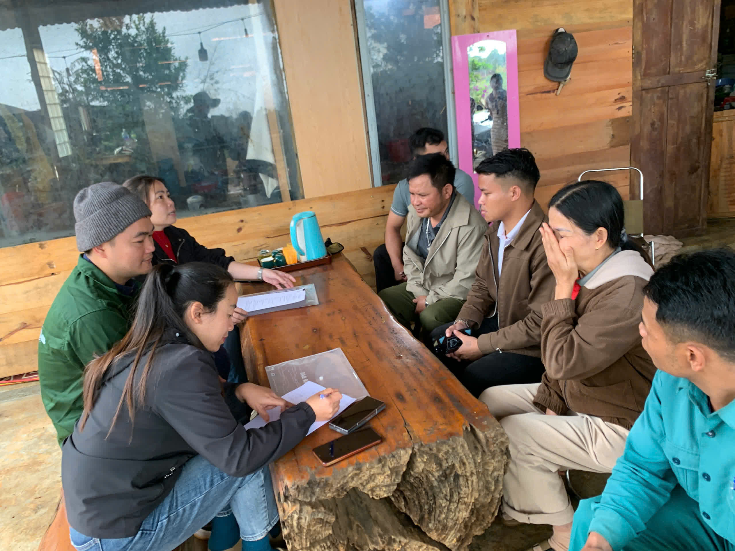 Buổi làm việc giữa Stone Village Coffee Lab và bà con tại Kon Tu Rằng (ảnh 90)