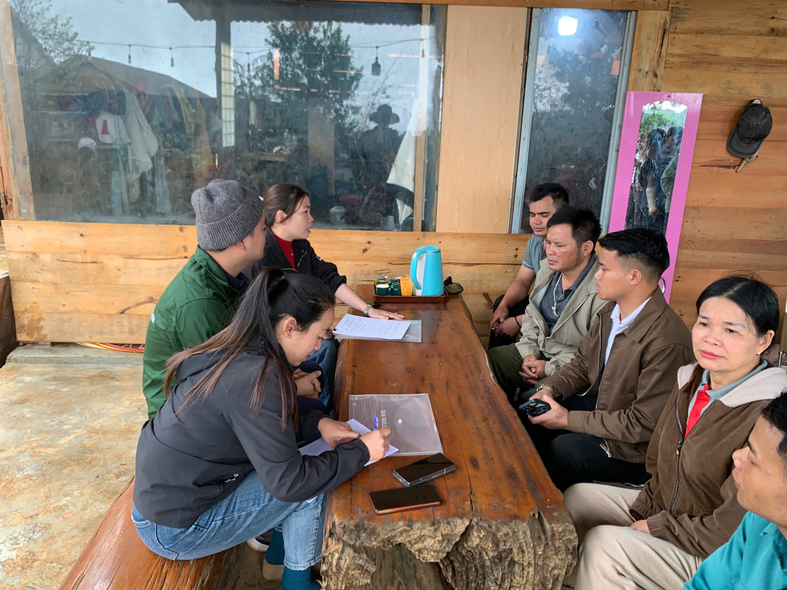 Buổi làm việc giữa Stone Village Coffee Lab và bà con tại Kon Tu Rằng (ảnh 97)