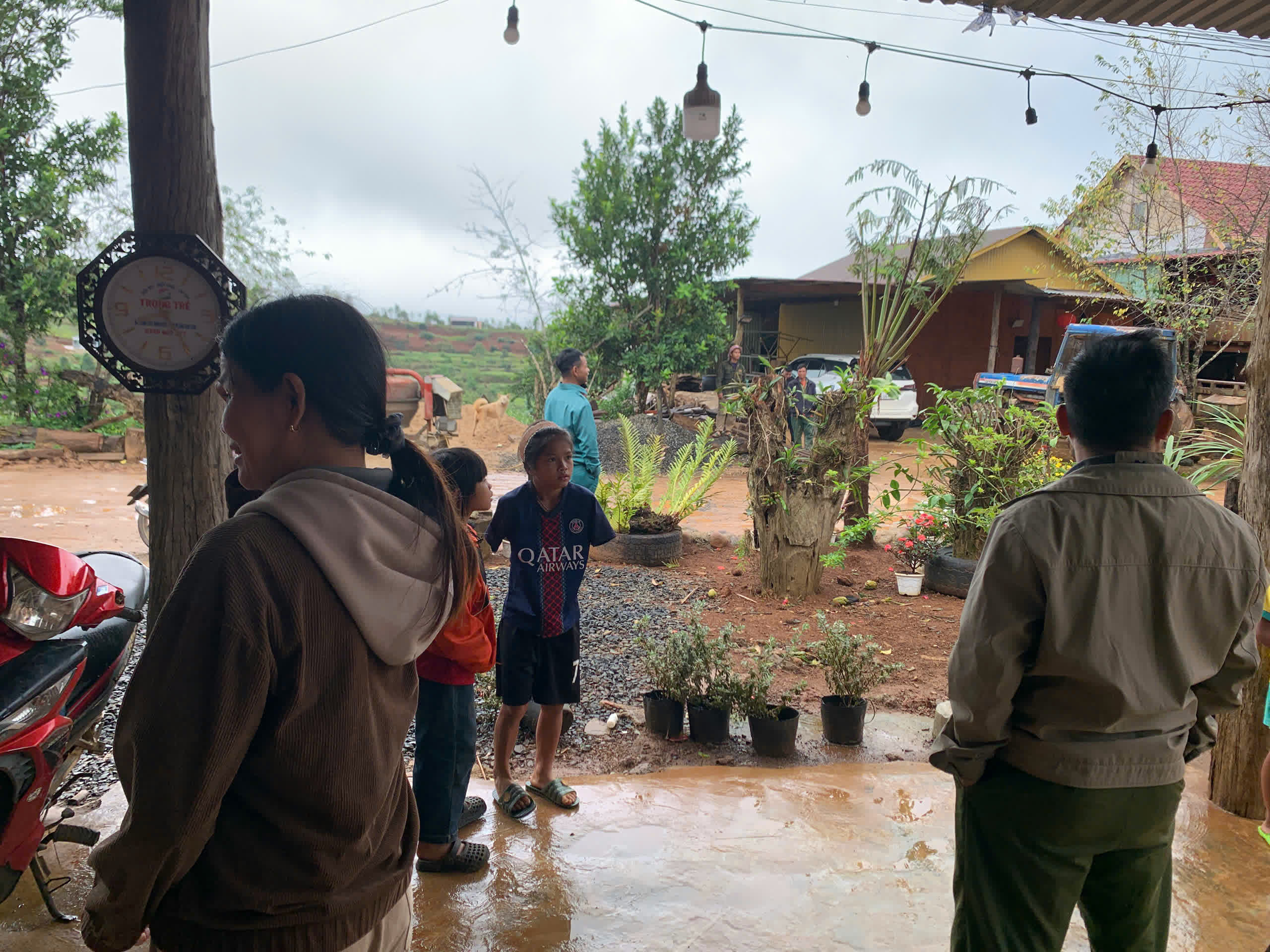Buổi làm việc giữa Stone Village Coffee Lab và bà con tại Kon Tu Rằng (ảnh 100)