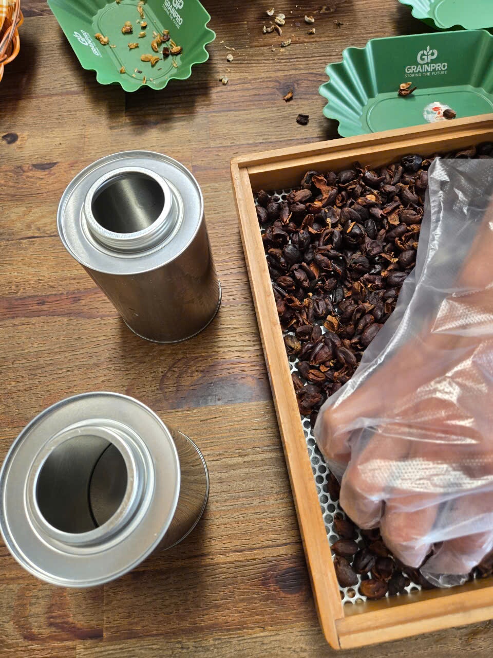 Cascara va hop thiec kin dung de bao quan