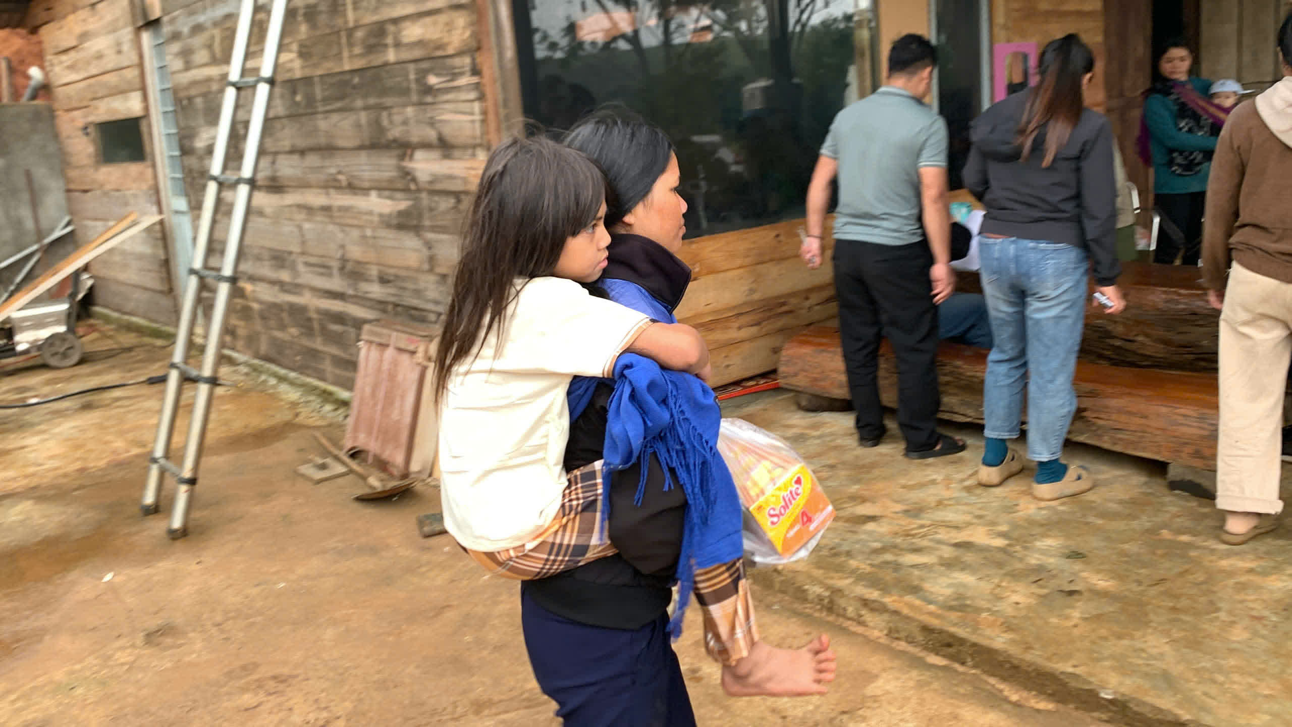 Đường vào làng Kon Tu Rằng, Măng Đen (ảnh 25)