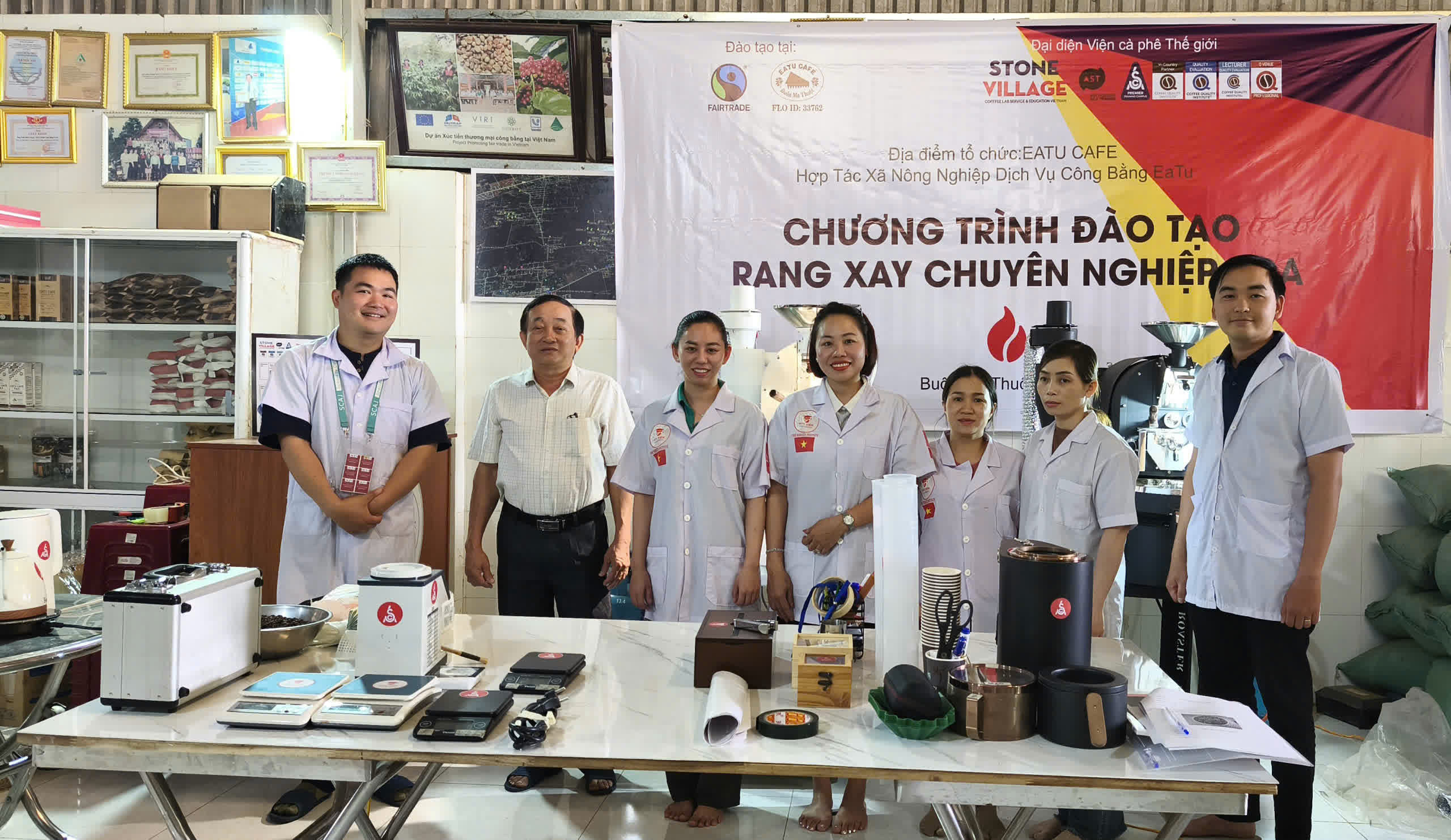 Băng rôn chương trình đào tạo rang xay chuyên nghiệp SCA tại Eatu Café