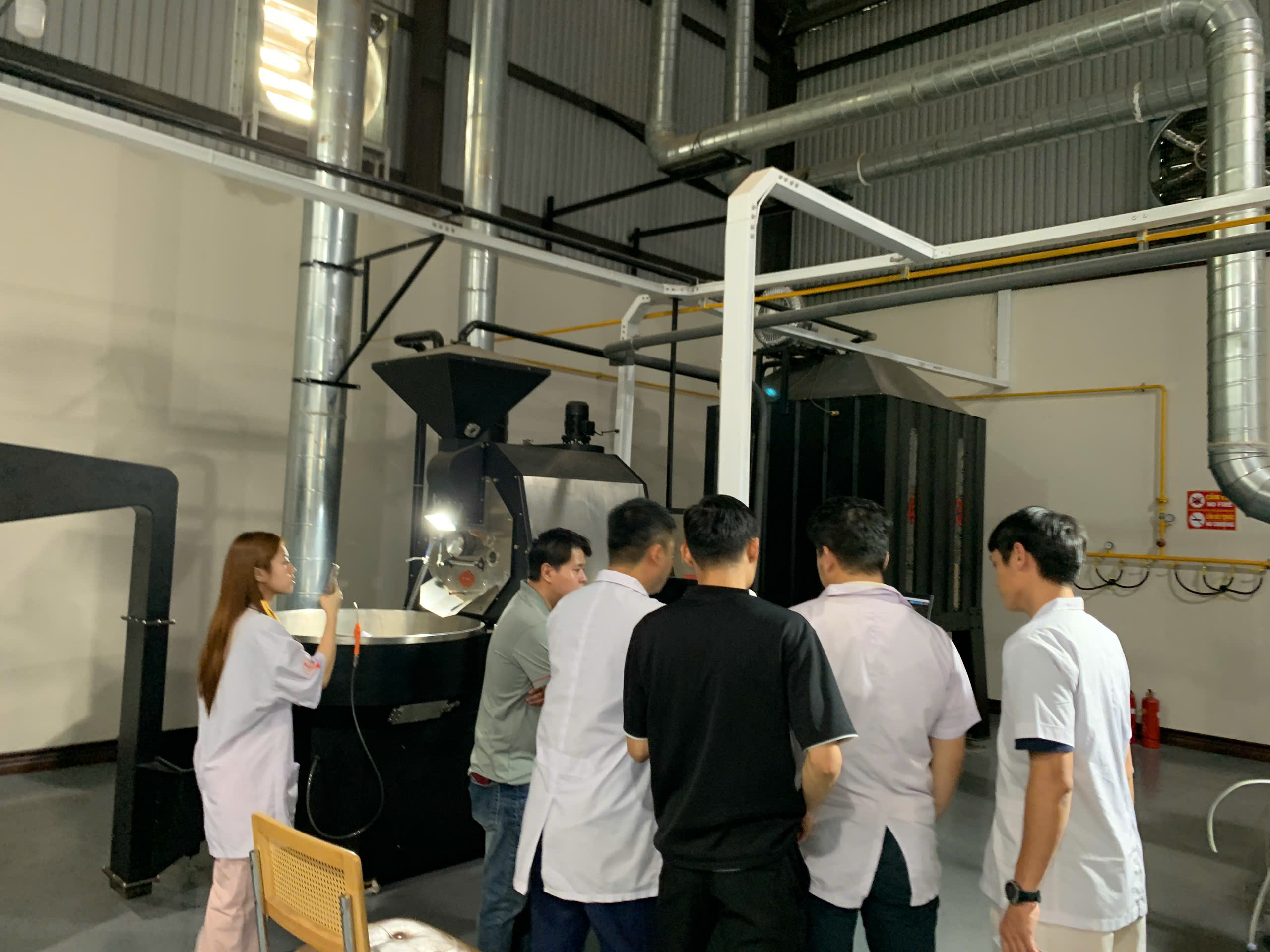 Xưởng rang của nhà máy Phi Long nơi lớp SCA Roasting Gia Lai thực hành