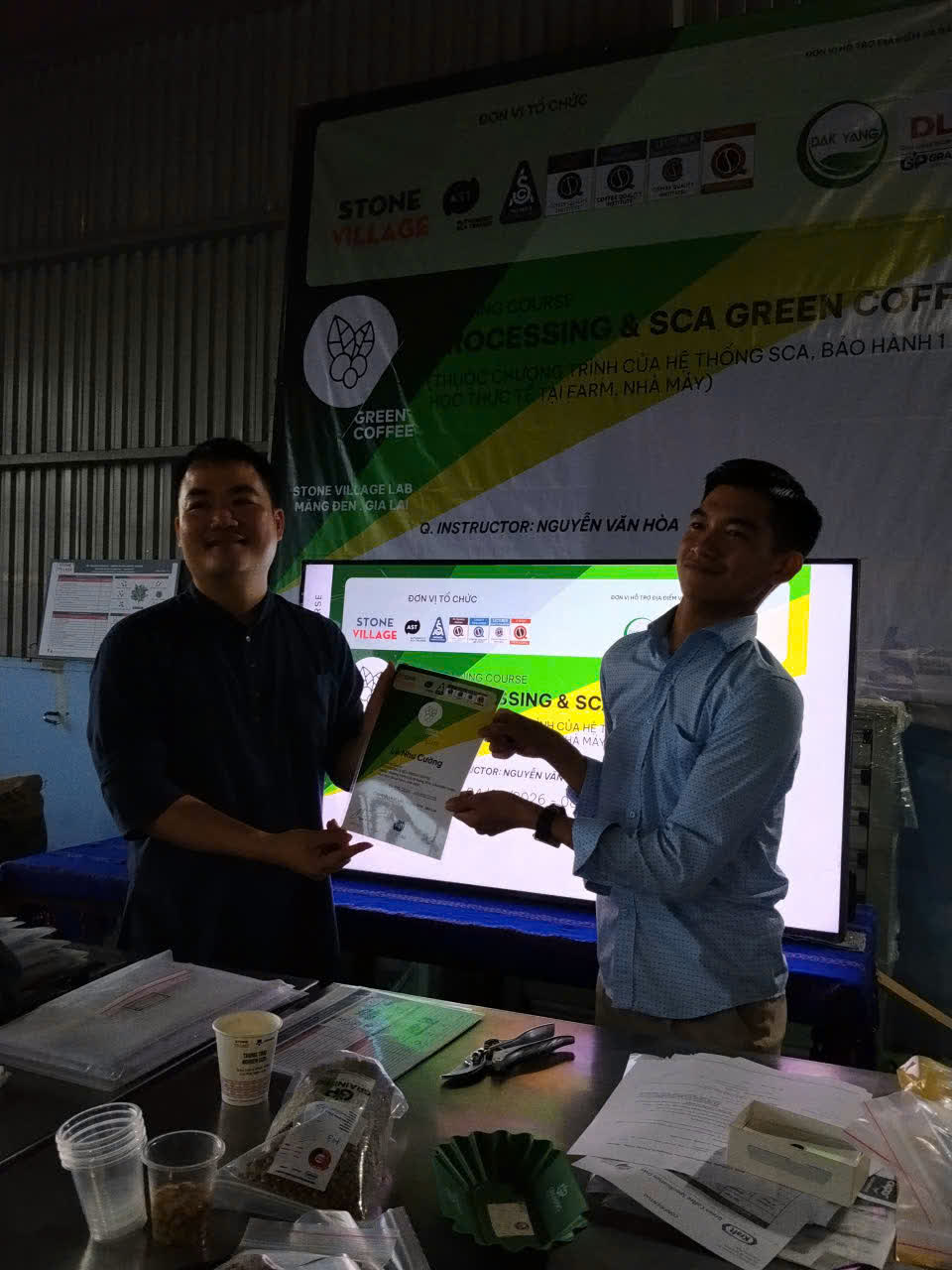 Sau khóa học của khóa Processing và SCA Green Coffee tại HTX Nam Yang, Gia Lai