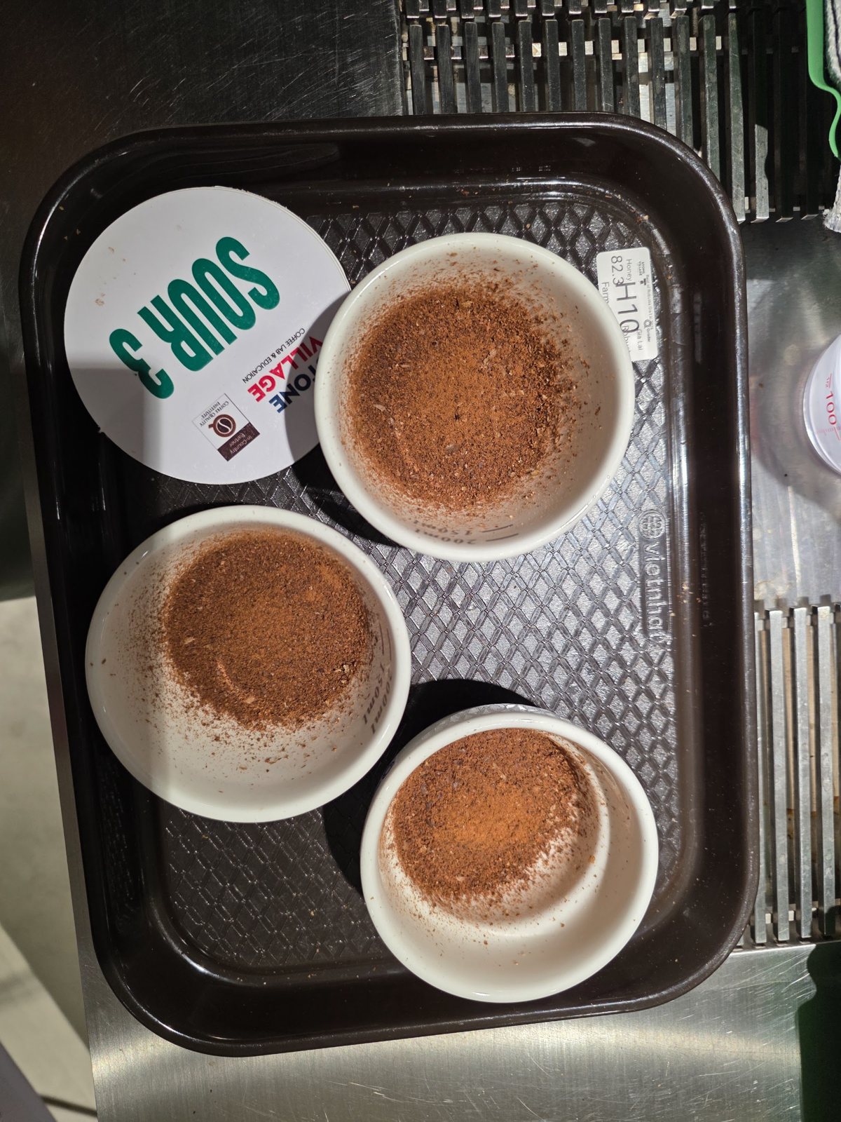 Khay ba chén Robusta đã xay